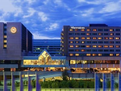 Sheraton в аэропорту Франкфурта превратили в два отеля