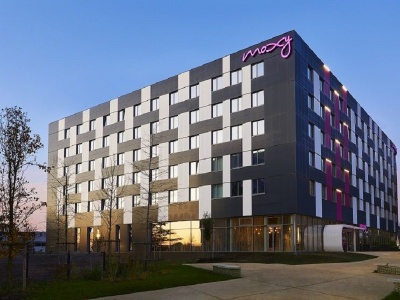 В аэропорту Париж — Шарль-де-Голль открылся отель Moxy